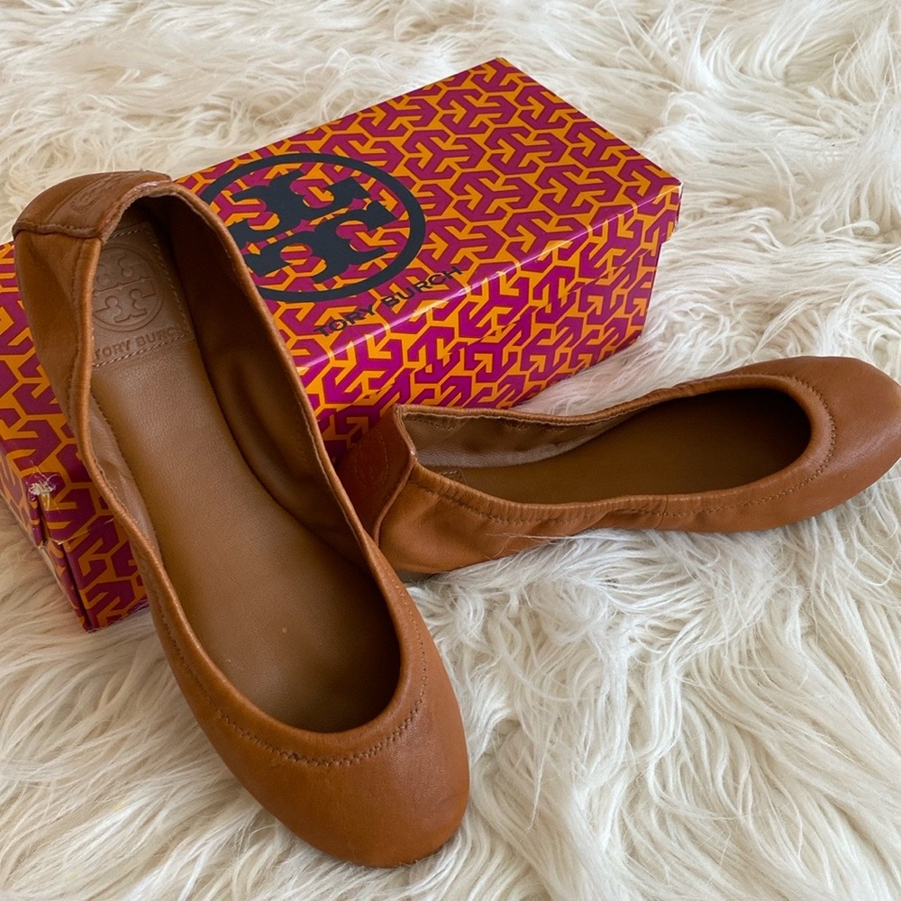 TORY BURCH genuine leather flats